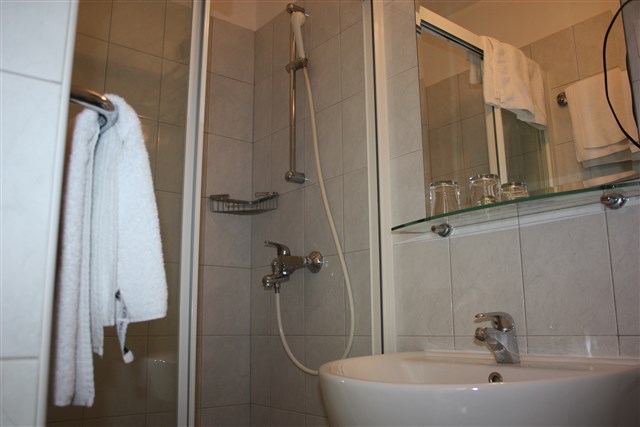 Hotel BRZET s výletem po řece Cetina v ceně - dvoulůžkový pokoj - typ 2(+0) B
