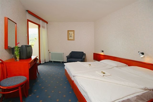Hotel LAGUNA - dvoulůžkový pokoj s možností přistýlky - typ 2(+1) BM