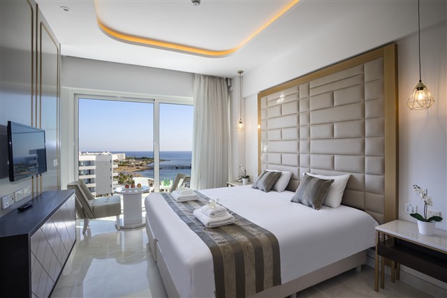 CONSTANTINOS THE GREAT BEACH - SEA VIEW