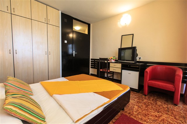 Hotel KORALI - Dotované pobyty 50+ - dvoulůžkový pokoj - typ 2(+0) B