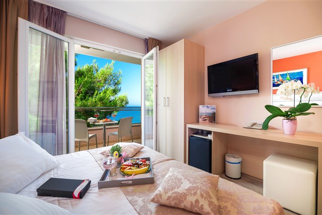 Hotel MARITIMO - dvoulůžkový pokoj s pohledem na moře