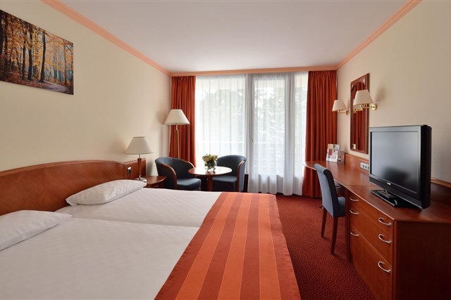 Ensana Thermal SÁRVÁR Health Spa Hotel - dvoulůžkový pokoj s možností přistýlky - typ 2(+1) SUPERIOR