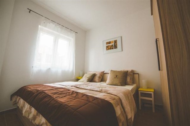 Vila SILVIO - tři dvoulůžkové ložnice a denní místnost - typ APT. 6(+2)