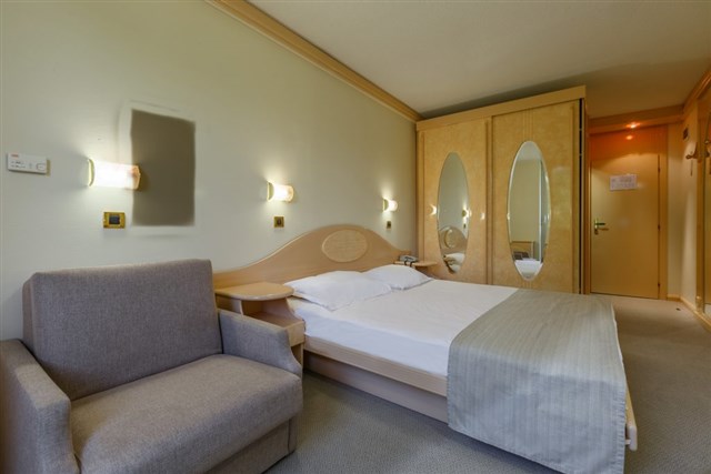 Hotel ISTRA PLAVA LAGUNA - dvoulůžkový pokoj s možností přistýlky - typ 2(+1)