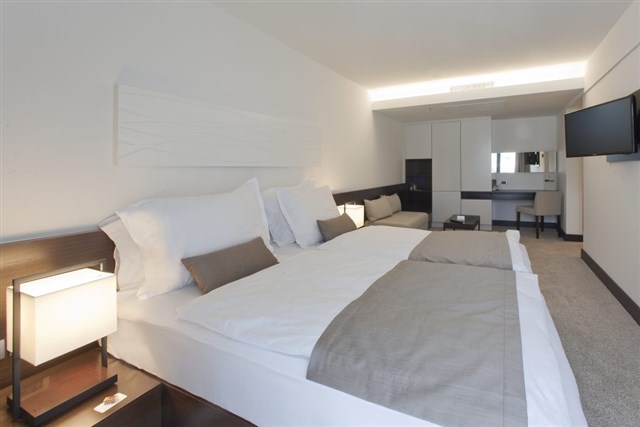 Hotel PARENTIUM  PLAVA LAGUNA - dvoulůžkový pokoj s možností přistýlky - typ 2(+1) B