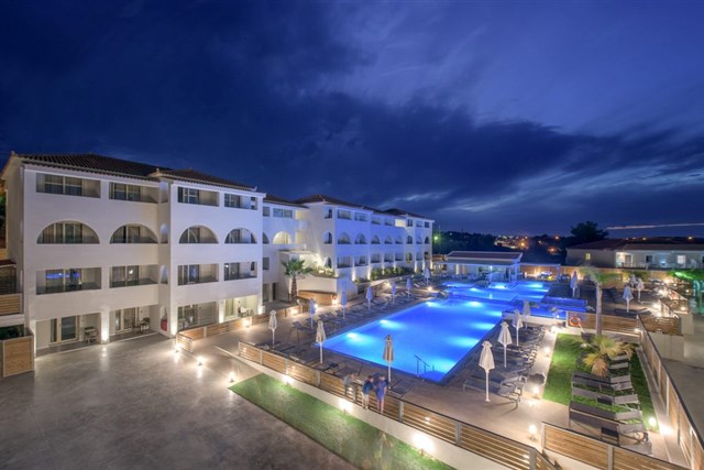 GALINI - bazén hotelu Azure resort