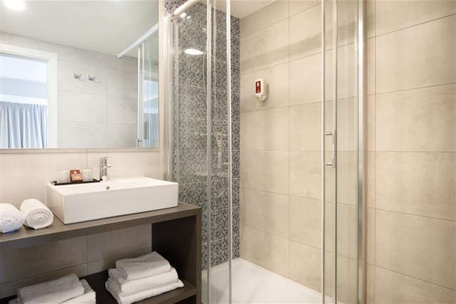 Hotel  REMISENS ALBATROS - dvoulůžkový pokoj s přímým výhlede na moře - typ 2(+1) BM-SW Premium