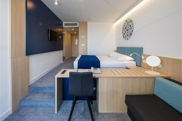Hotel OSMINE - dvoulůžkový pokoj s možností dvou přistýlek - typ 2(+2) BM-Su
