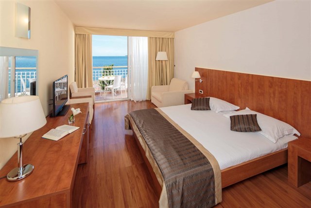 Hotel UMAG Plava Laguna - dvoulůžkový pokoj s možností přistýlky - typ 2(+1) BM