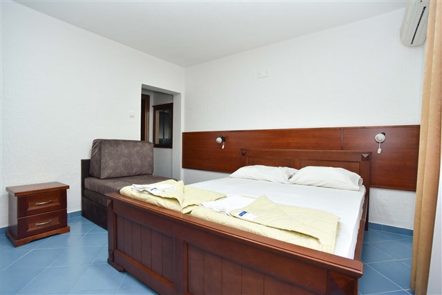 Hotel a depandance GALEB - dvoulůžkový pokoj - typ 2(+0) B - hotel