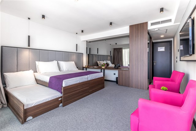 Hotel AD TURRES - dvoulůžkový pokoj s možností přistýlky - typ 2(+1) BM