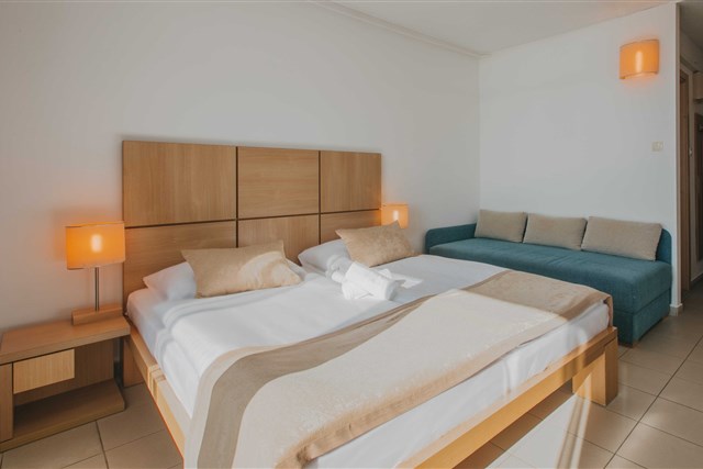 Hotel AMINESS MAGAL - dvoulůžkový pokoj s možností přistýlky - typ 2(+1) COM