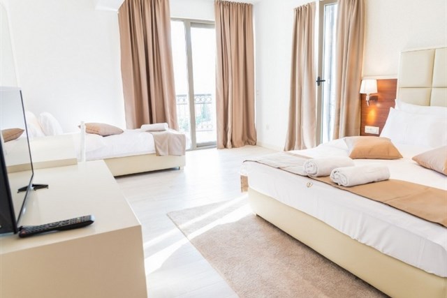Hotel KADMO - dvoulůžkový pokoj s možností dvou přistýlek - typ 2+2 Family