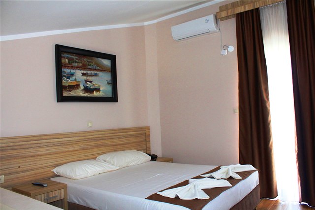 Hotel VILE OLIVA - patrový pokoj - typ 2+2 APT DUPLEX