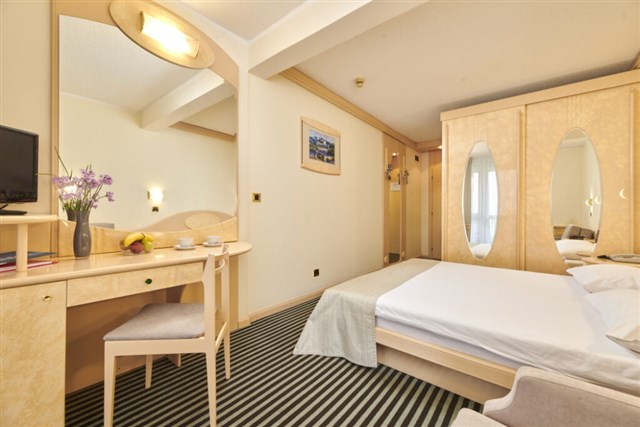 Hotel ISTRA PLAVA LAGUNA - dvoulůžkový pokoj s možností přistýlky - typ 2(+1) BM