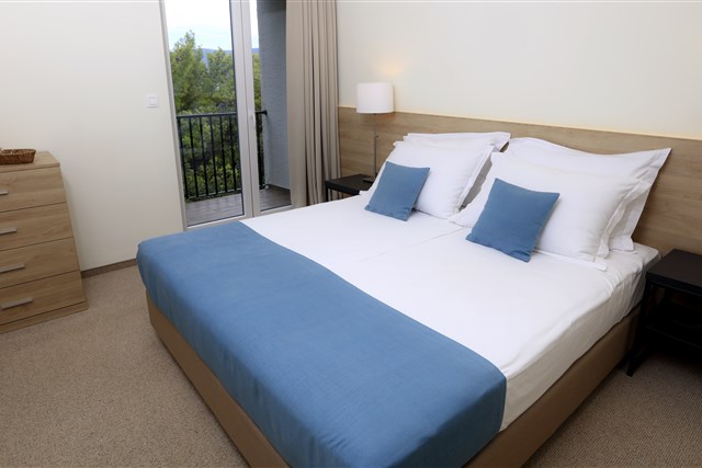 LABRANDA SENSES Resort - dvoulůžkový pokoj a denní místnost - typ 2(+2) B Suite