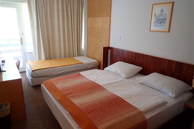 Hotel DONAT - dvoulůžkový pokoj s možností přistýlky - typ 2+1 COMFORT