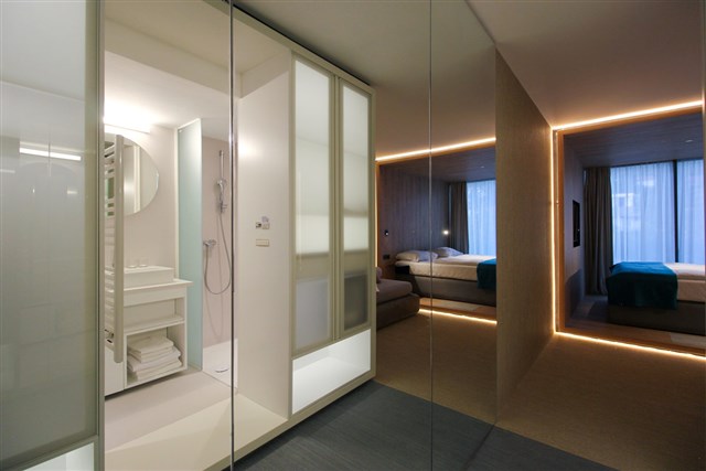 Hotel KATARINA - dva dvoulůžkové pokoje propojené dveřmi, s možností dvou přistýlek - typ 4(+2) Family