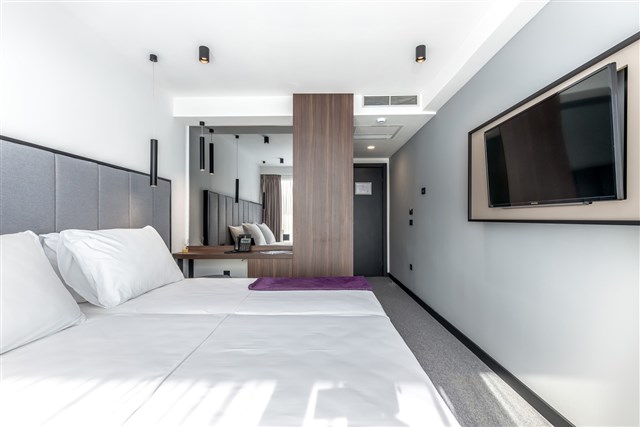 Hotel AD TURRES - dvoulůžkový pokoj s možností přistýlky - typ 2(+1)
