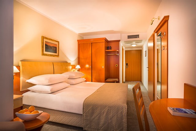 ZVONIMIR SUNNY HOTEL BY VALAMAR - dvoulůžkový pokoj s možností přistýlky - typ 2(+1) BM-SW
