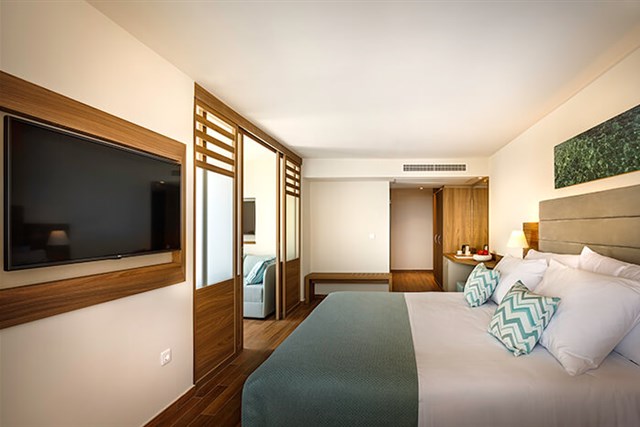 VALAMAR BELLEVUE Resort - dvoulůžkový pokoj s možností dvou přistýlek - typ 2(+2) BM Standard Family