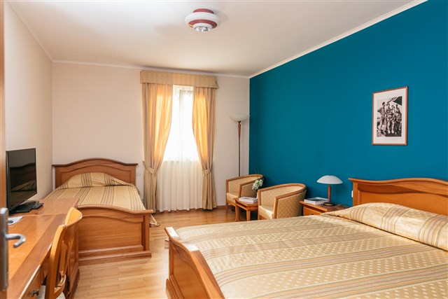 Hotel SPONGIOLA - dvoulůžkový pokoj s možností přistýlky - typ 2(+1) M