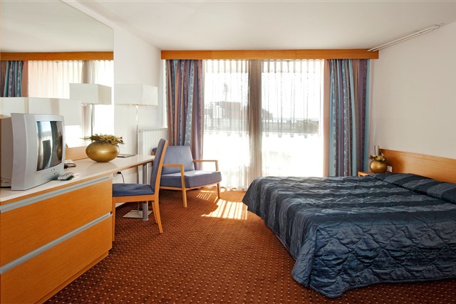 Hotel VILE PARK - dva propojené dvoulůžkové pokoje - typ 2+2 STANDARD