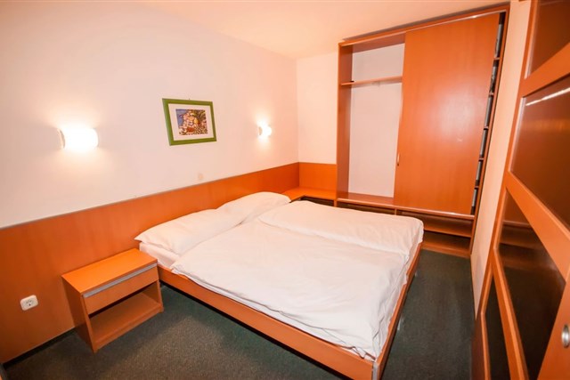 Hotel AGAVA - dvoulůžkový pokoj a denní místnost - typ 2+2 BM FAMILY