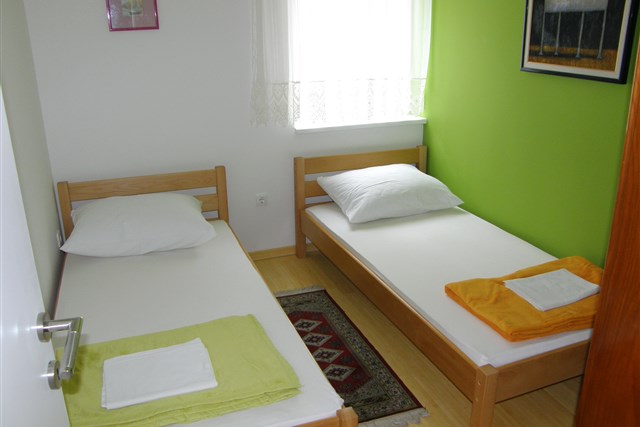 Vybrané apartmány BAŠKA - dvě dvoulůžkové ložnice a denní místnost - typ APT. 4(+1)AC