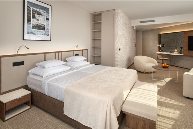 Grand Hotel VIEW - dvoulůžkový pokoj s možností dvou přistýlek - typ 2(+2) BM-Bay suite