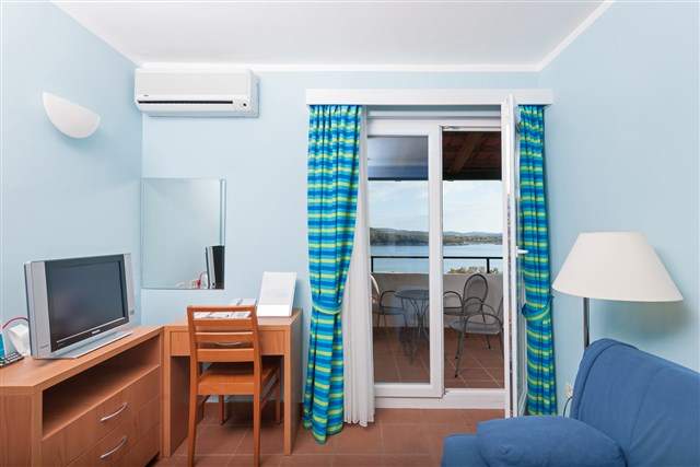 Apartmány KOVERSADA - dvě dvoulůžkové ložnice a denní místnost - typ APT. A4+2 B