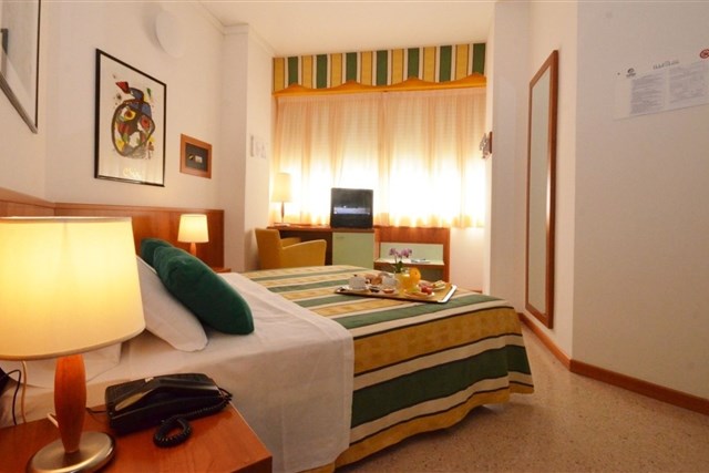 Hotel LUNA - dvoulůžkový pokoj s možností přistýlky - typ 2(+1) Classic
