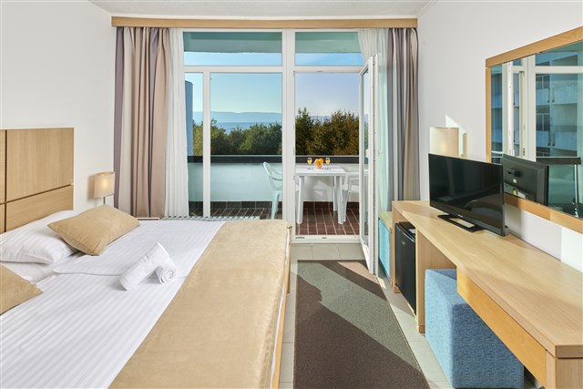Hotel AMINESS MAGAL - dvoulůžkový pokoj s možností přistýlky - typ 2(+1) BM COM