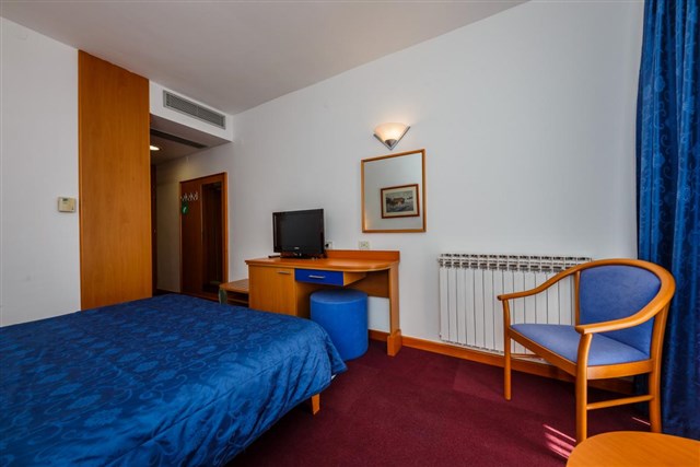 Hotel MEDENA - dvoulůžkový pokoj - typ 2(+0) BM 3*