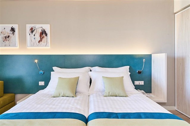 Hotel SIPAR Plava Laguna - dvě propojené dvoulůžkové ložnice s možností přistýlky - typ 4(+2) B