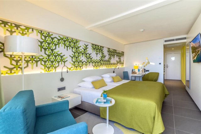 Hotel BLUESUN BERULIA - dvoulůžkový pokoj s možností přistýlky - typ 2(+1) BM-Su