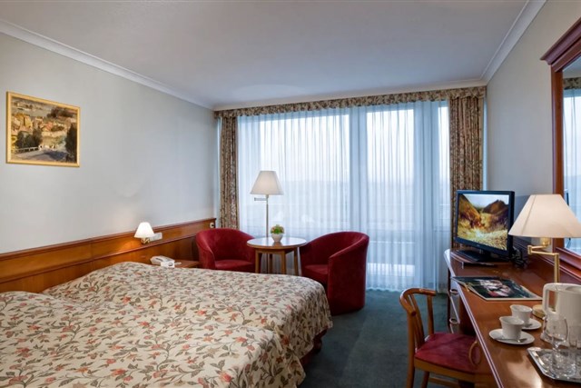 Ensana Thermal HÉVÍZ Health Spa Hotel - dvoulůžkový pokoj s možností přistýlky - typ 2(+1) STANDARD