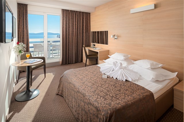 Hotel OLYMPIA - dvoulůžkový pokoj s možností přistýlky - typ 2(+1) BM SU