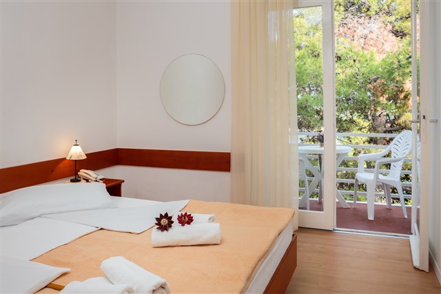 Hotel ADRIATIQ FONTANA RESORT - dvoulůžkový pokoj s možností přistýlky - typ 2(+1) B Classic-AC, Maestral