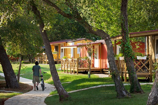 Mobilní domky MARAVEA - dvě dvoulůžkové ložnice a denní místnost - typ M.HOME 4(+2) MARAVEA PREMIUM VILLAGE - Mediterranean Premium Village