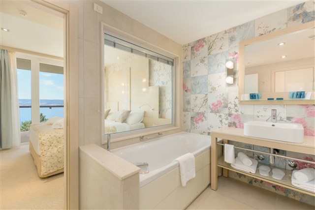 Hotel WYNDHAM GRAND Resort - dvoulůžková ložnice a denní místnost - typ 2(+0) Junior Suite