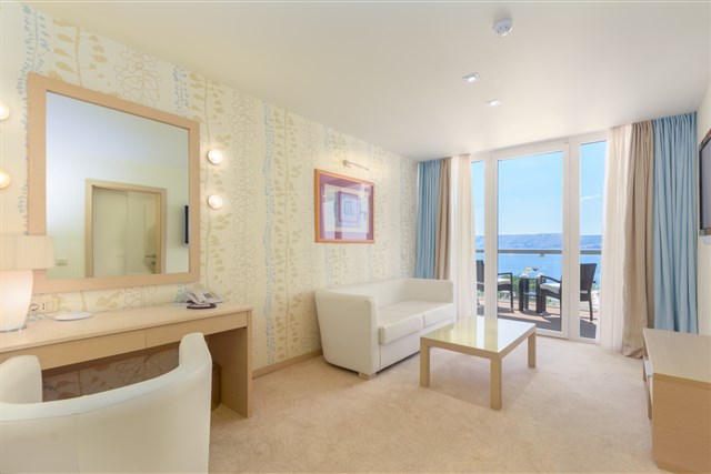 Hotel WYNDHAM GRAND Resort - dvoulůžková ložnice a denní místnost - typ 2(+0) Junior Suite