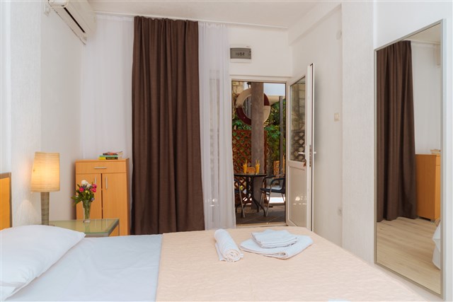 Hotel SAVOJO - dvoulůžkový pokoj s možností přistýlky - typ 2(+1) T