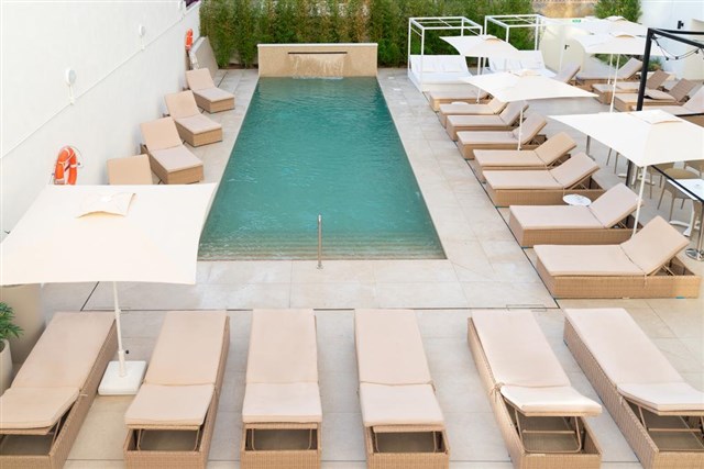 Hotel LAS ARENAS - bazén