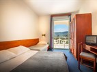 Hotel MARINA - Dvoulůžkový pokoj se sprchou a WC, balkonem, s výhledem na moře, s možností přistýlky