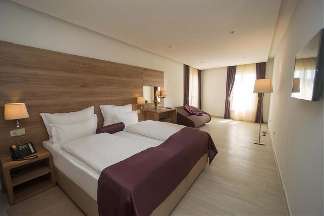 Hotel BIOKOVO - dvoulůžkový pokoj s možností přistýlky - 2(+1)