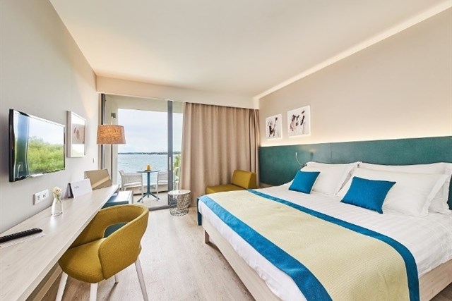 Hotel SIPAR Plava Laguna - dvoulůžkový pokoj s možností přistýlky - typ 2(+1) BM PREMIUM