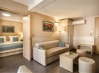 LOPAR SUNNY HOTEL - dvě dvoulůžkové ložnice a denní místnost - typ 2(+4) SU FAM SUITE