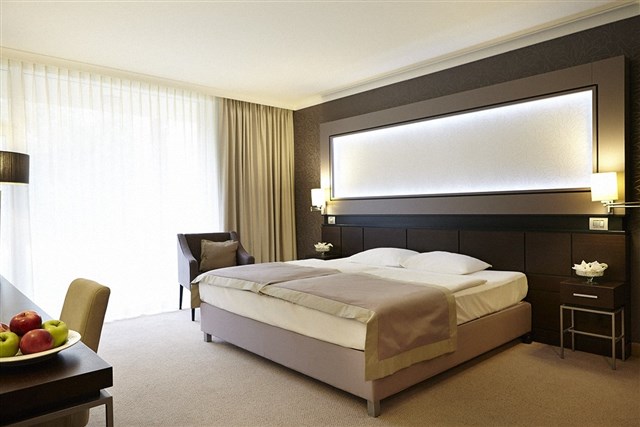Hotel AQUAWORLD RESORT BUDAPEST - dvoulůžkový pokoj s možností přistýlky - typ 2(+1) STANDARD