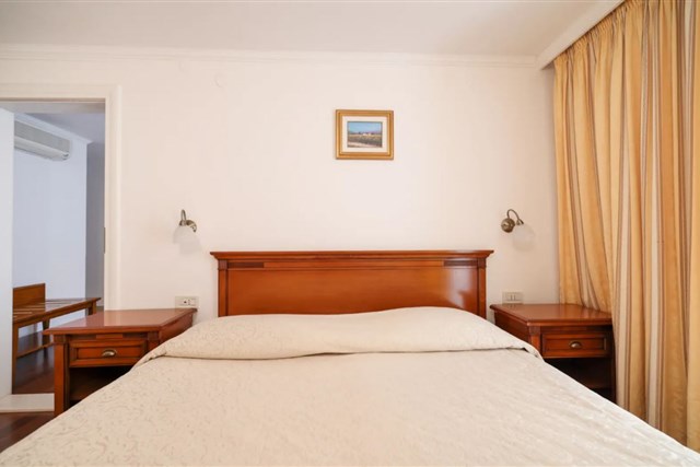 Hotel VAL (ex. JADRAN) - dvoulůžkový pokoj s možností dvou přistýlek - typ 2+2 BM FAMILY - DEP.